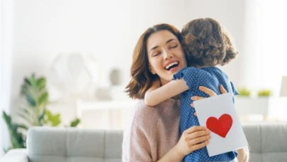 Rüyada Anne Görmenin Psikolojik Yorumu ve Anlamı