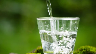 Rüyada Su İçmenin Psikolojik Yorumu ve Anlamı