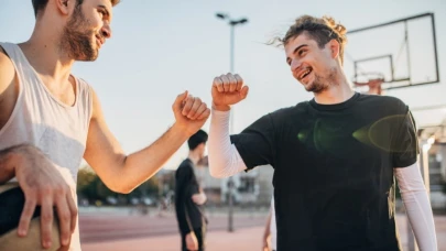 Rüyada Eski Arkadaşı Görmenin Psikolojik Yorumu ve Anlamı