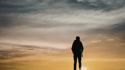 Rüyada Yalnız Kalmanın Psikolojik Yorumu ve Anlamı