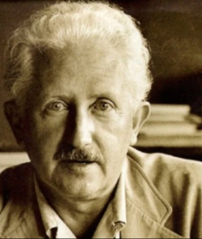 Erik Erikson Kimdir? Psikososyal Gelişim Evleri