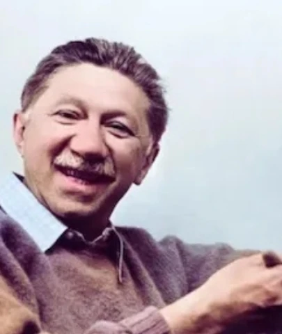 Abraham Maslow Kimdir? İhtiyaçlar Hiyerarşisi
